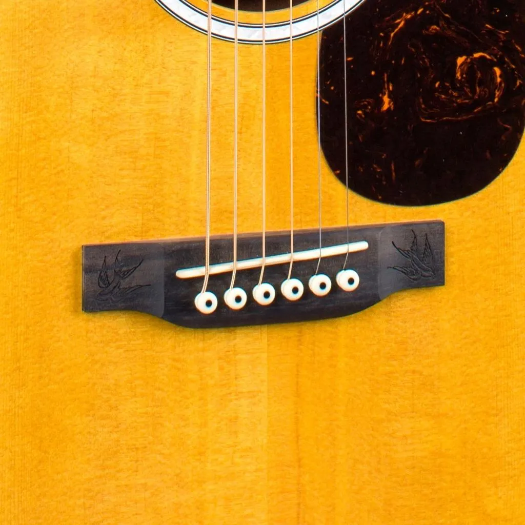 Martin 000JR-10E Shawn Mendes Custom Signature Edition